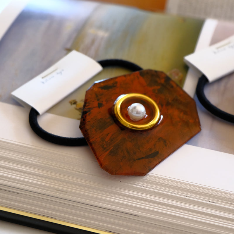 11_MONTHLY SALE　Tortoiseshell 　hair tie