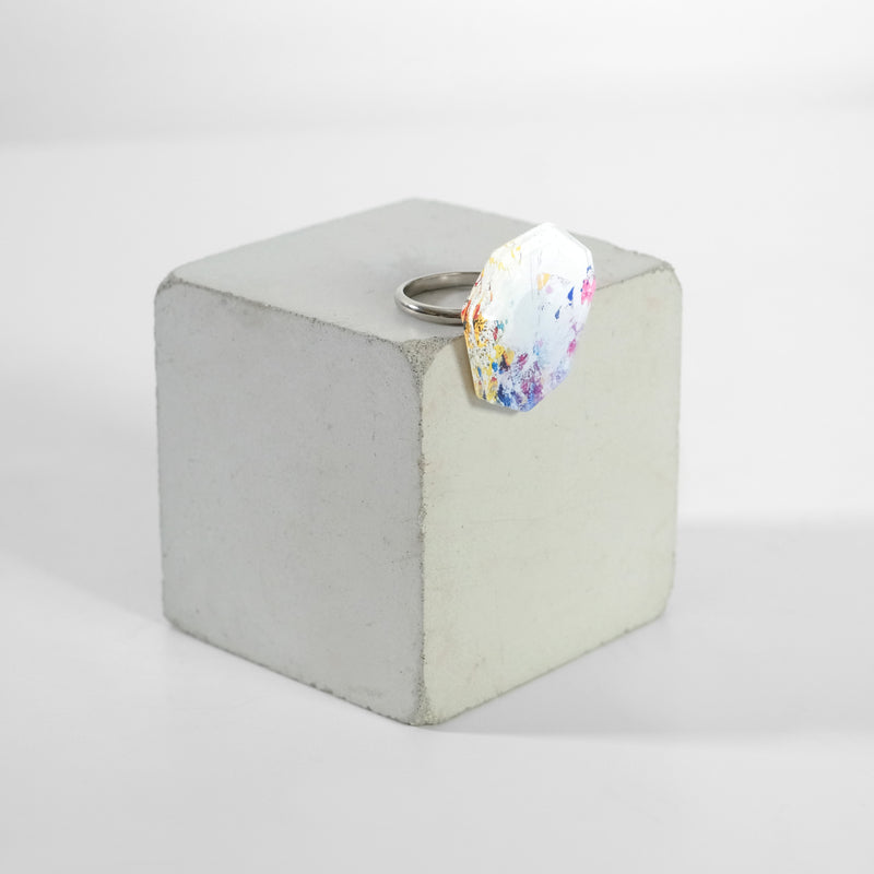 fragment_ square_ring_white