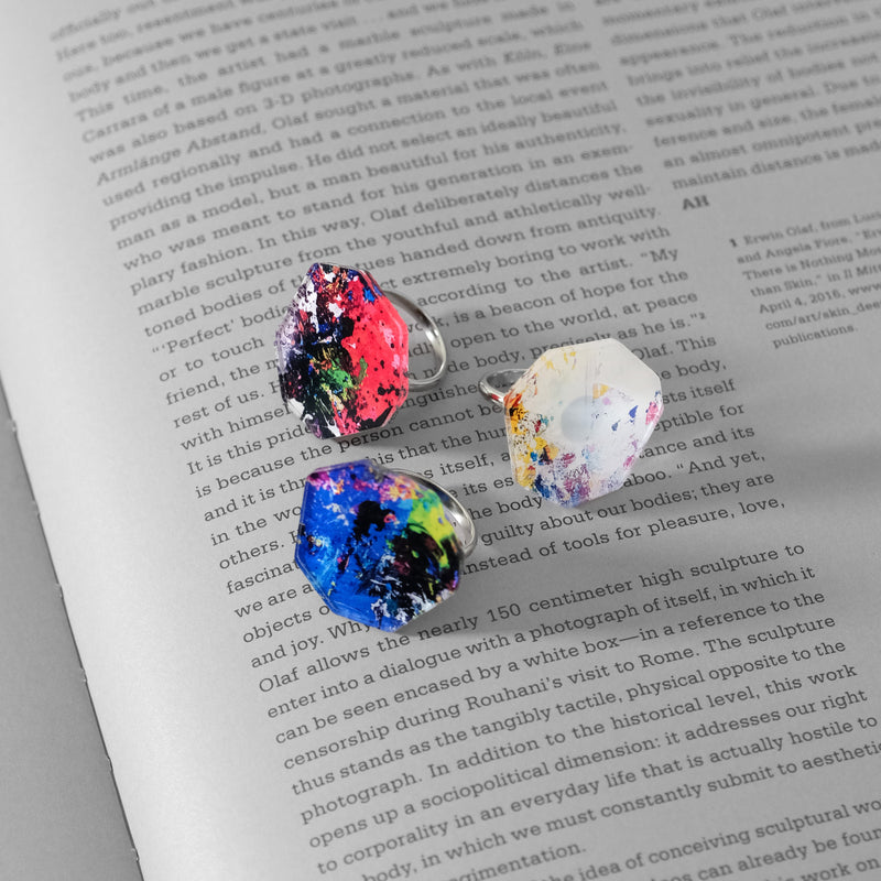 fragment_ square_ring_white